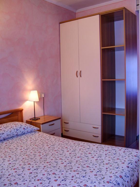 Hotel Flora Дезенцано-дель-Гарда Номер фото